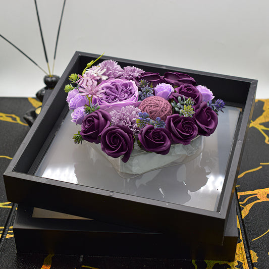 Aranjament floral elegant, flori de sapun, D4076, Mov