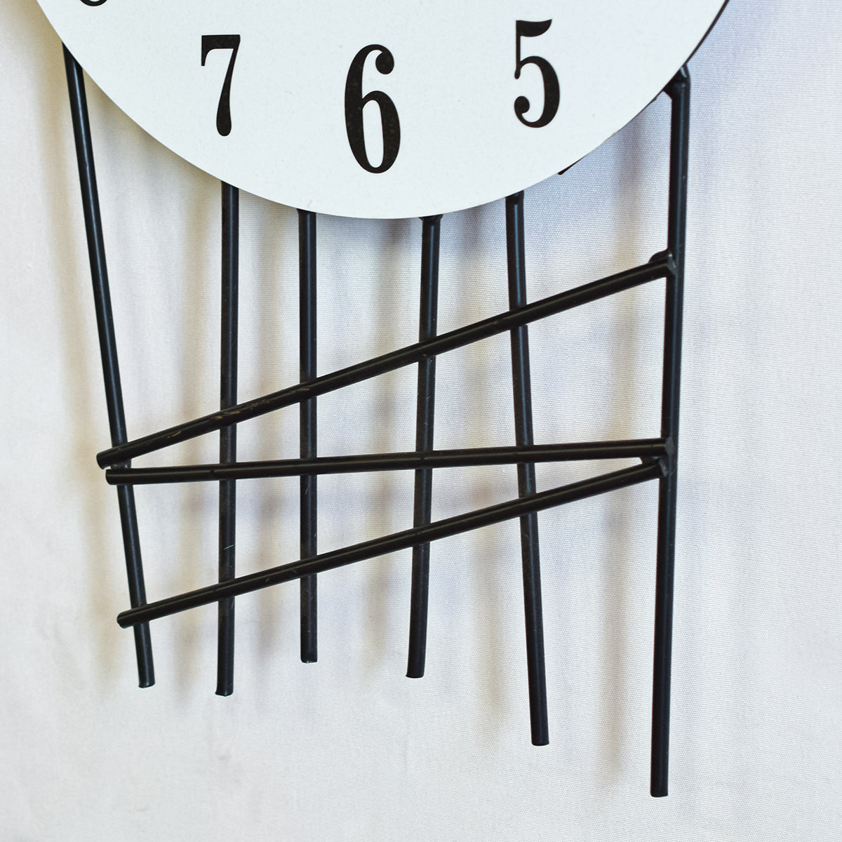 Ceas de perete, stil elegant, Metal, mecanism Silentios, D4186, 46*88 cm, Negru