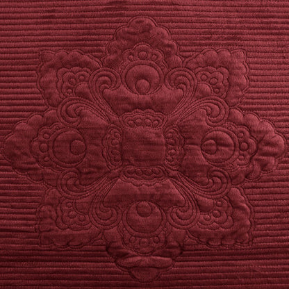 Cuvertura Canapea, Naimeed D4893L, 70x240cm, poliester, pufoasa, matlasata, Visiniu