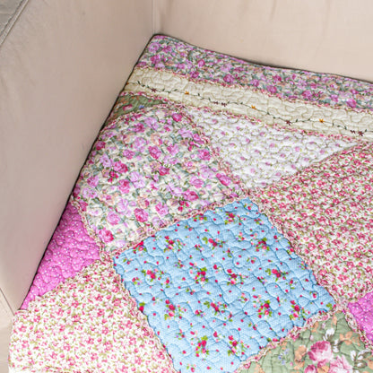 Cuvertura Canapea, Naimeed D4905L, 70x240cm, poliester, pufoasa, matlasata,cu model floral Roz