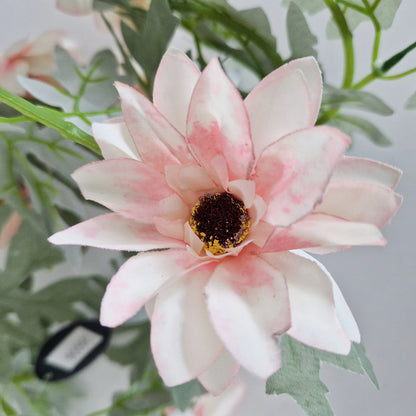Planta artificiala curgatoare, Naimeed D5006, Roz-Alb, 1.7m