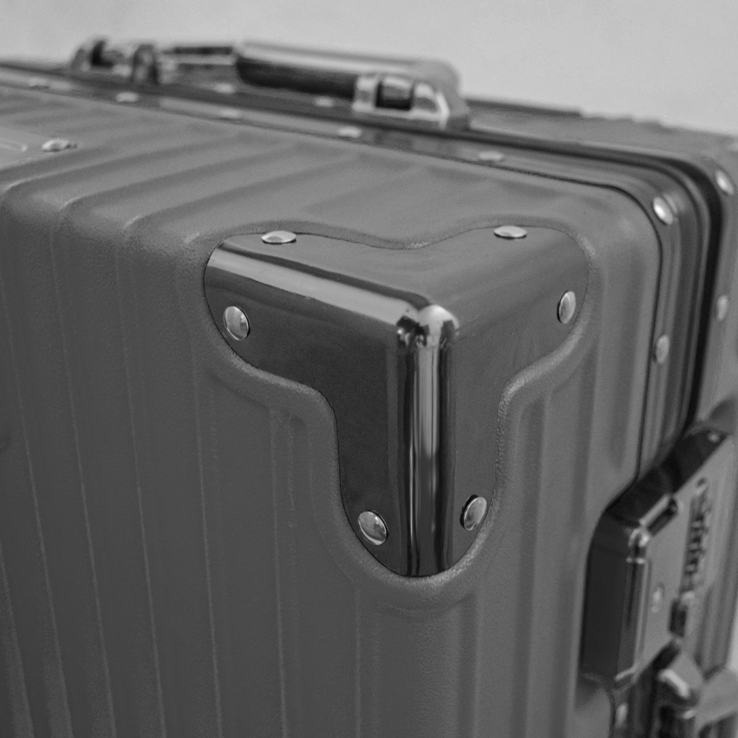 Troler, cabina avion, Naimeed D5394S, Premium Voyage, 4 roti duble 360 grade, ABS, inchidere cifru, Gri, 34x23x55cm