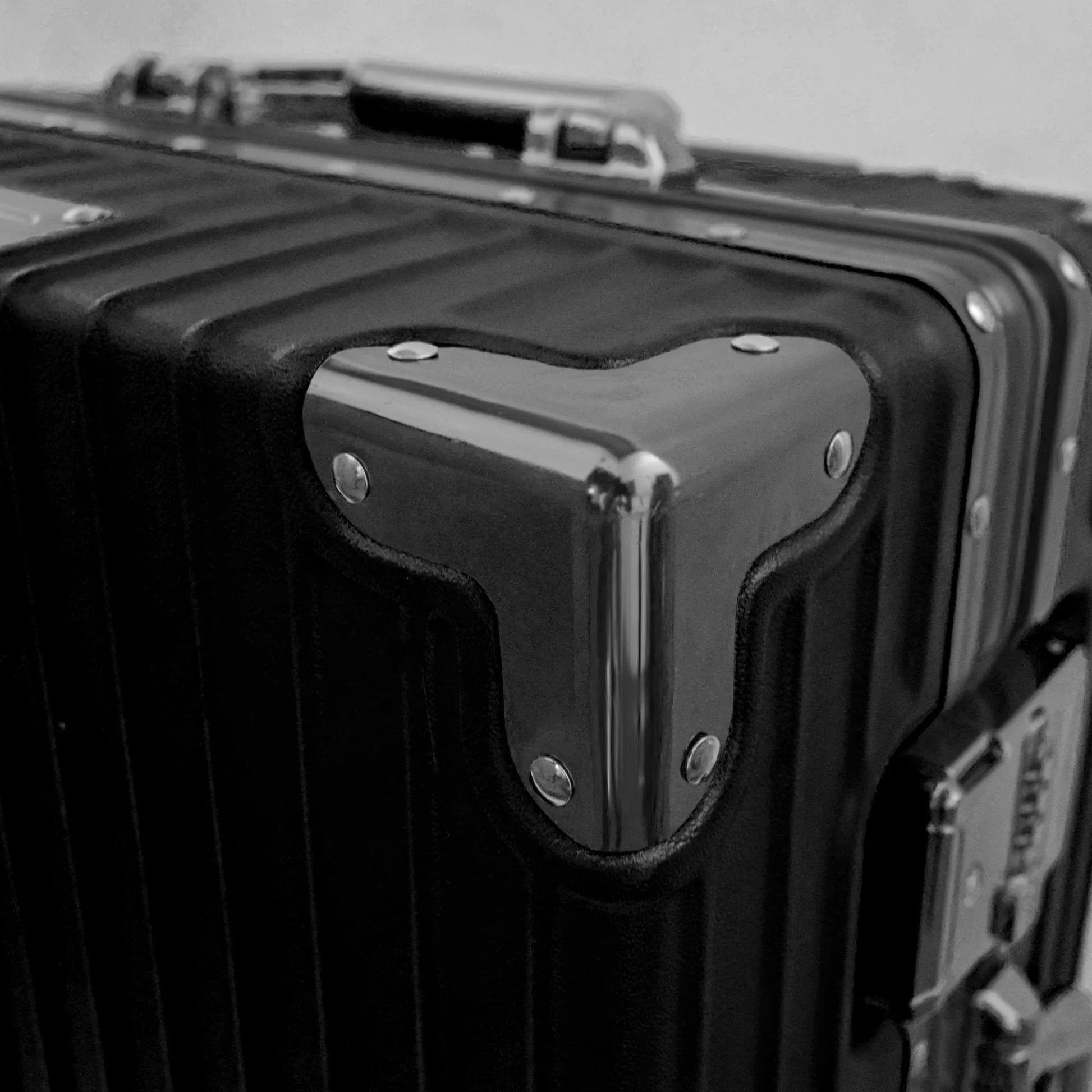 Troler, cabina avion, Naimeed D5396S, Premium Voyage, 4 roti duble 360 grade, ABS, inchidere cifru, Negru, 34x23x55cm - 221.ro