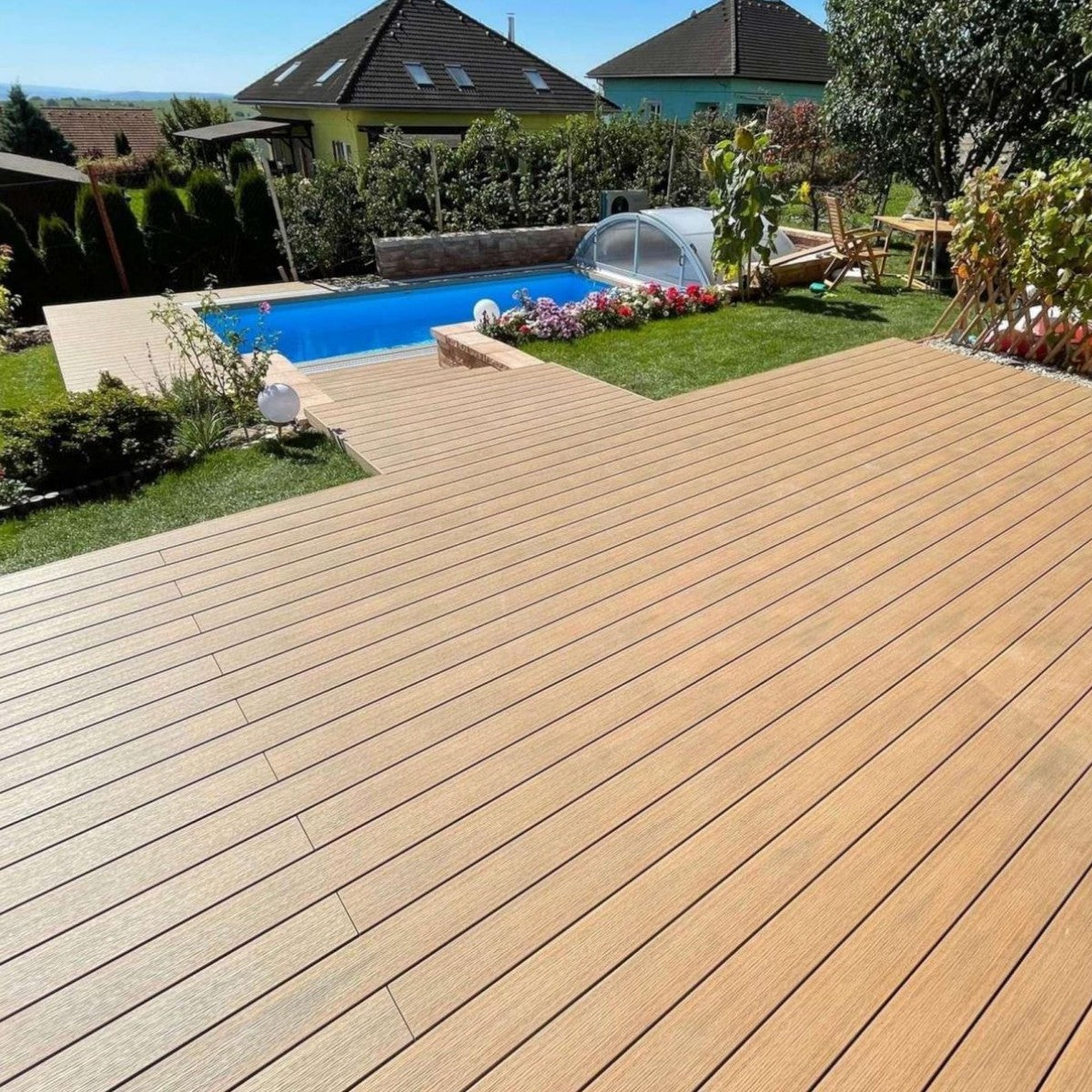 Pardoseala decking terasa din compozit WPC, Naimeed D6483, rezistenta sporita, 290x14x2.5cm, Caramiziu