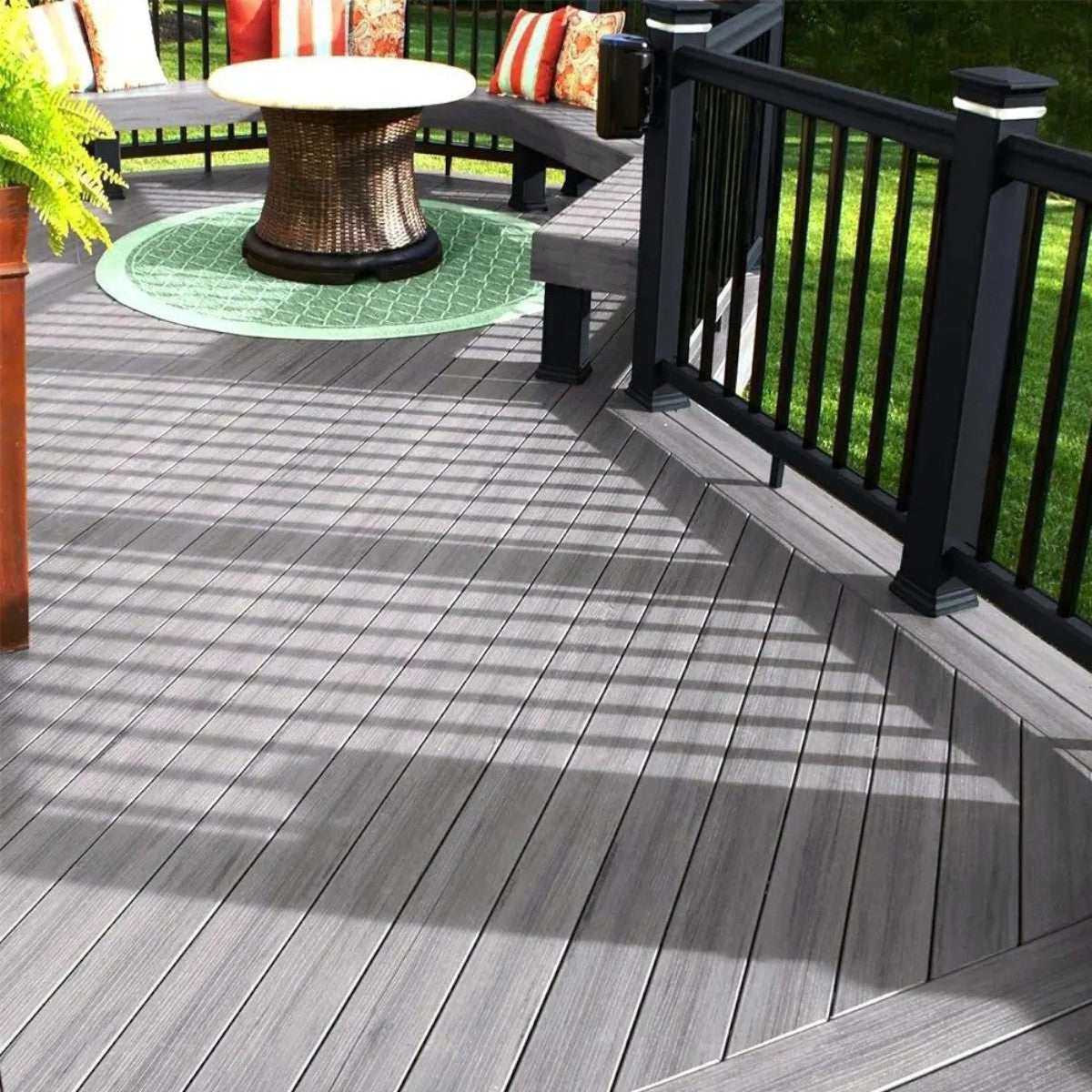 Pardoseala decking terasa din compozit WPC, Naimeed D7483, rezistenta sporita, 280x14x2.5cm, Alb
