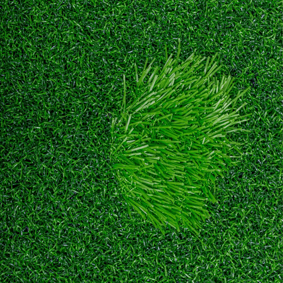 Covor gazon artificial, Naimeed D6546,  pentru decorare interioara sau exterioara, Verde, 1000x900x20mm