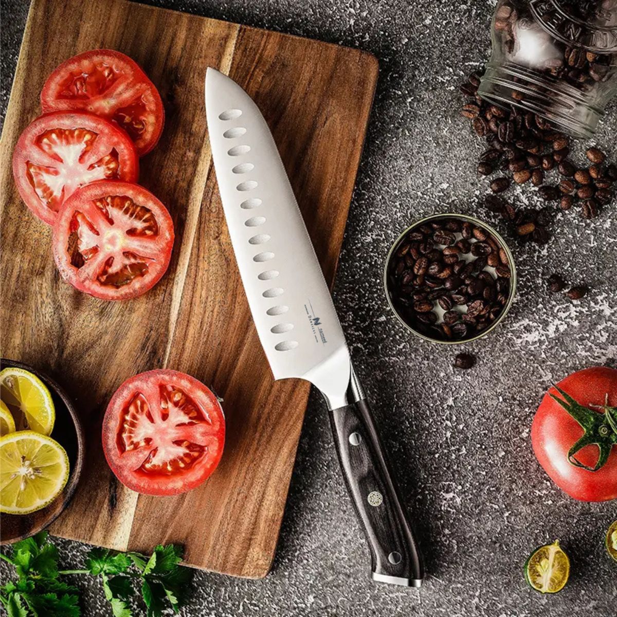 Cutit Santoku, din otel Damascus, Naimeed D6826, damasc 67 straturi, 32 cm,  Negru