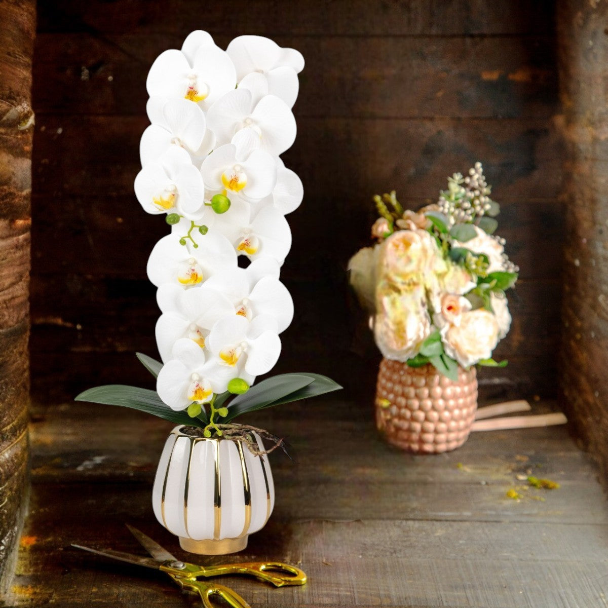 Orhidee cu aspect natural in ghiveci ceramic, 79 cm, Naimeed D6900, Alb