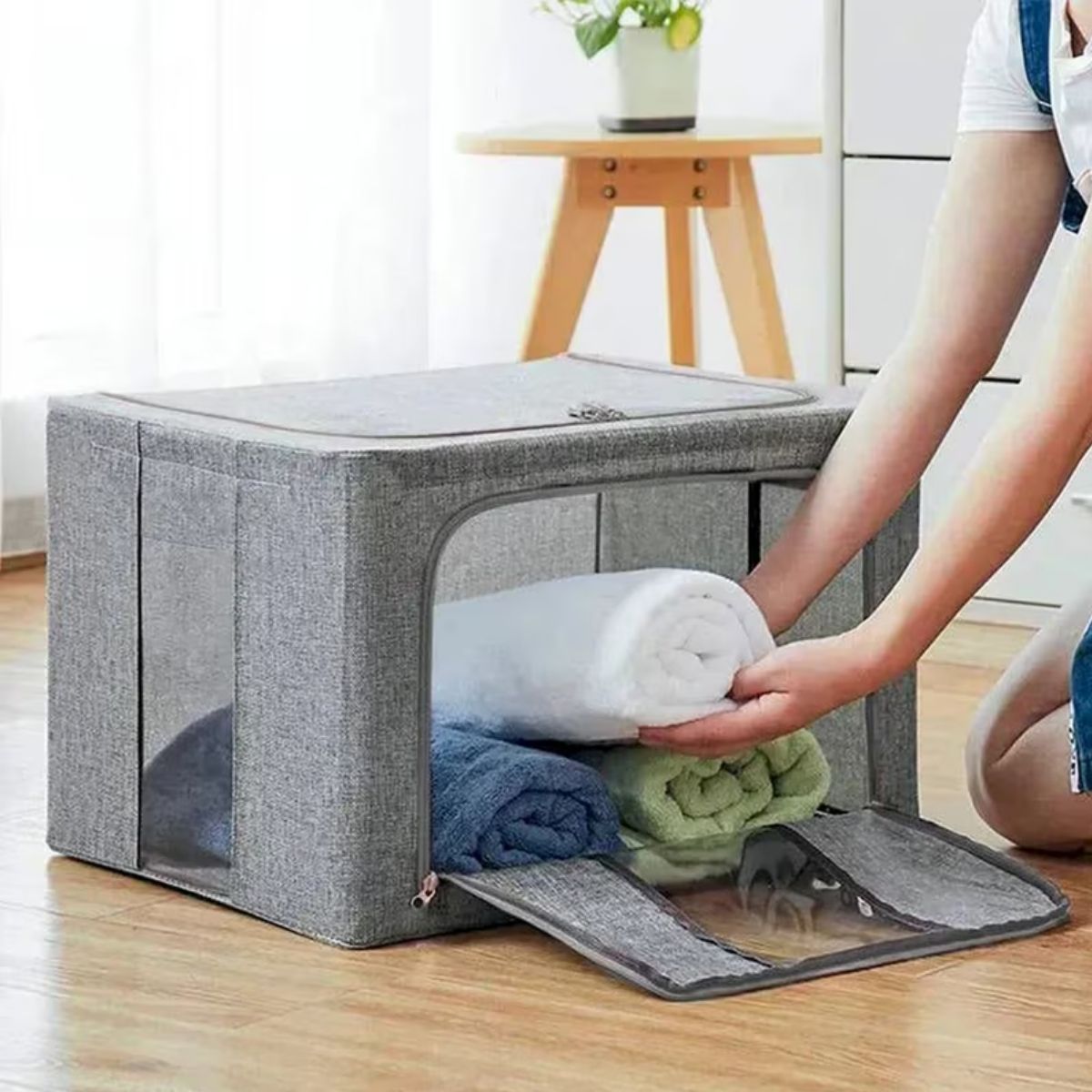 Cutie Depozitare Multifunctionala, cu Cadru Metalic, Fermoar Dublu și Ferestre Transparente, Naimeed D7654, dimensiuni 40x30x20cm, Gri inchis