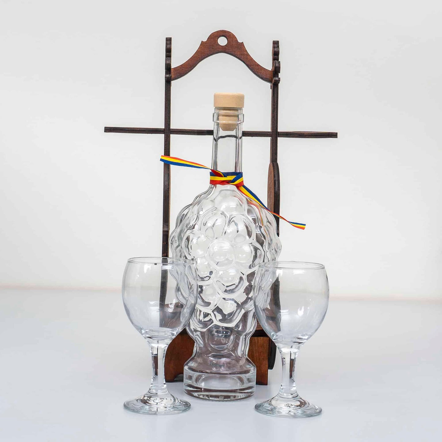 Suport vioara, sticla model strugure cu doua pahare de vin / EXT 10715
