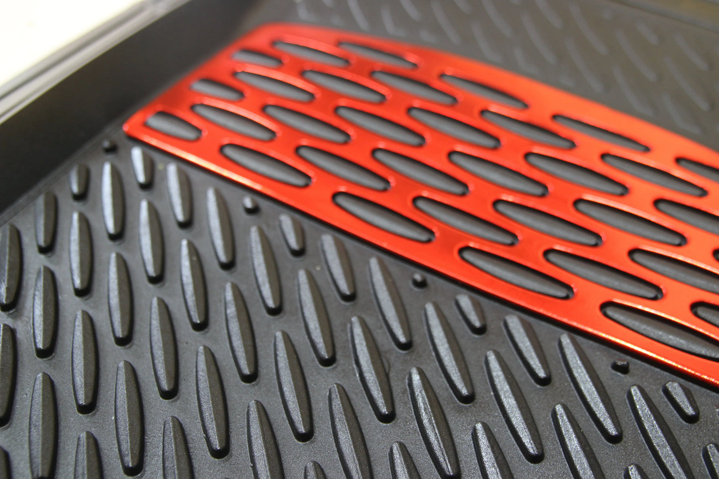 Covorașe Auto TeamCar® Tip Tăviță Compatibile Land Rover Freelander II (2006–2014) - Red - 221.ro