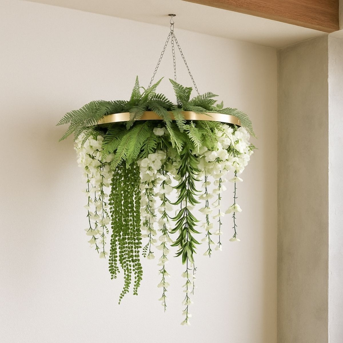 Aranjament Suspendat cu Plante Artificiale pe Disc Decorativ Auriu, Naimeed D7475, diametru 30 cm