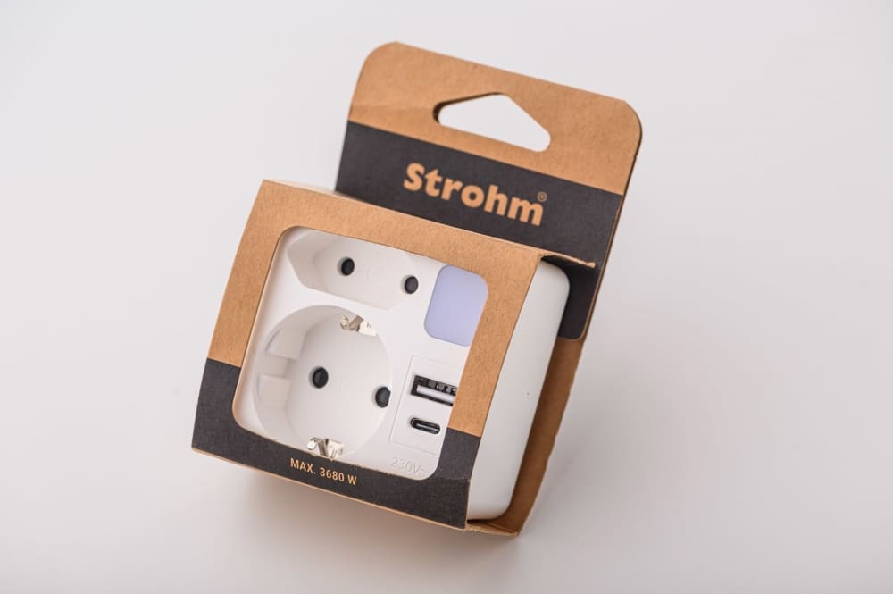 Adaptor dublu cu lumina veghe, 1xSchucko+1xEuro, USB 1xA+1xC, 16A, 250V alb Strohm / SM-A-CGZB2LU1