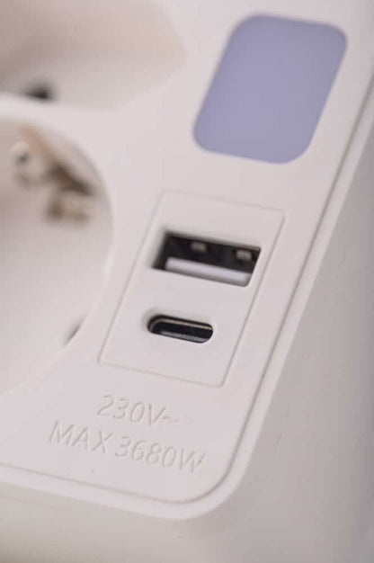 Adaptor dublu cu lumina veghe, 1xSchucko+1xEuro, USB 1xA+1xC, 16A, 250V alb Strohm / SM-A-CGZB2LU1