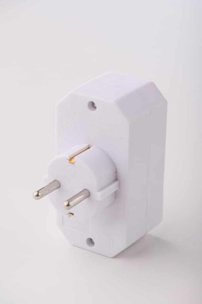 Adaptor triplu 1xSchucko+2xEuro, 16A, 250V alb Strohm / SM-A-GA01012W