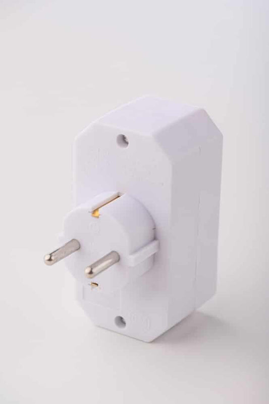 Adaptor triplu 1xSchucko+2xEuro, 16A, 250V alb Strohm / SM-A-GA01012W