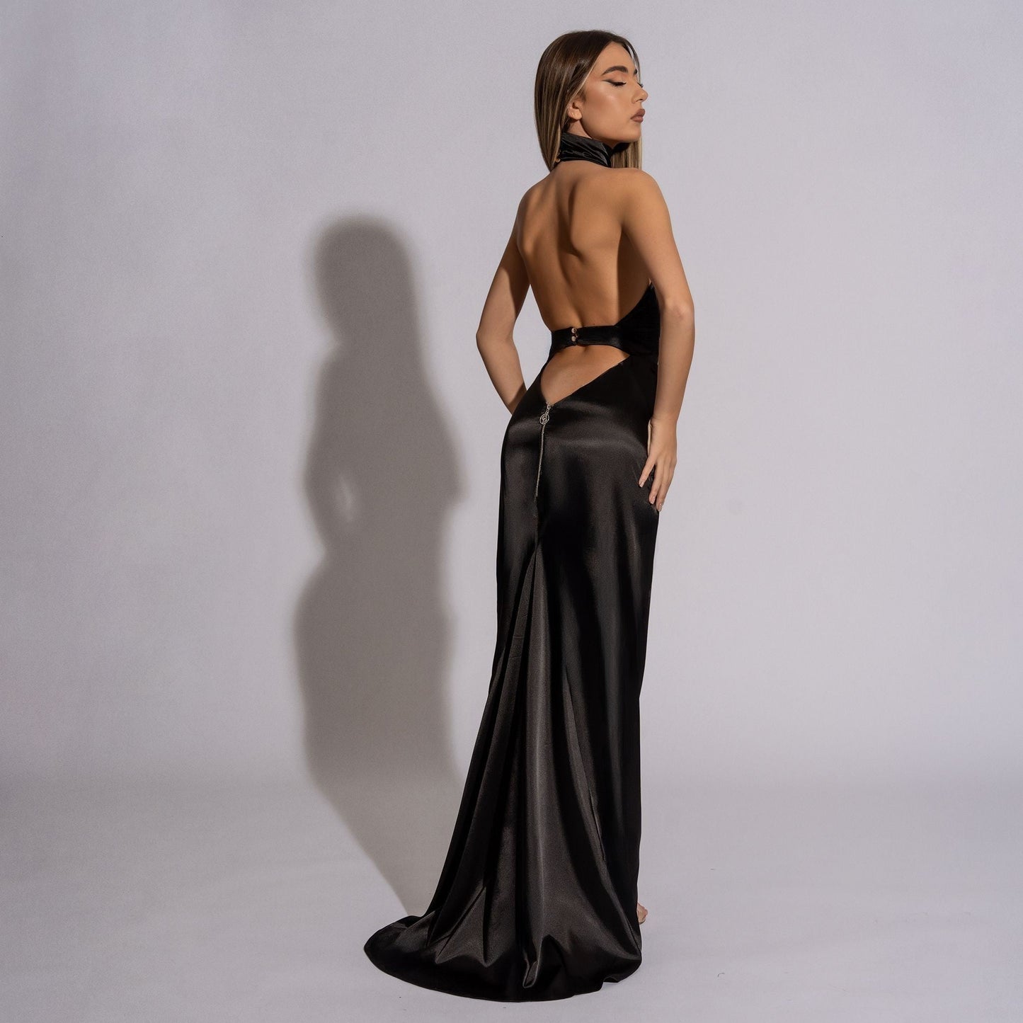 Rochie lunga neagra din satin cu spate gol Black Orchid