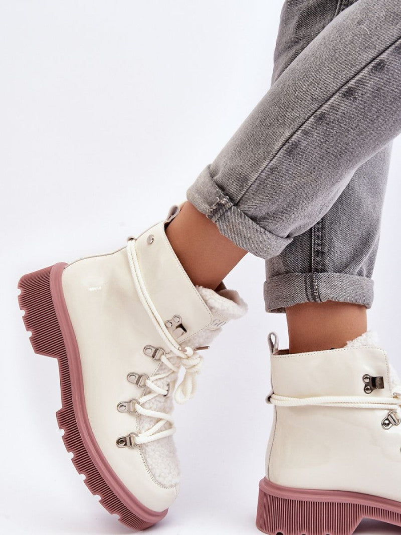 Bocanci Step in style, Model 190717, Alb