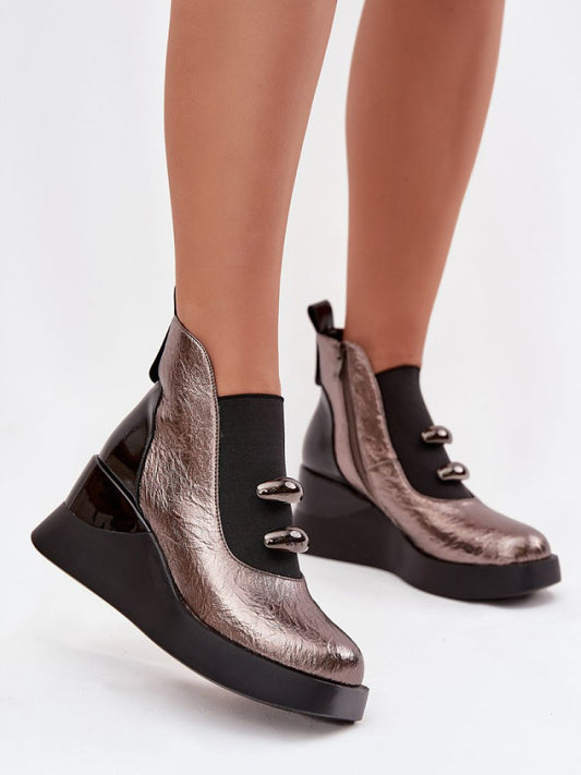 Botine cu talpă tip pană Step in style, Model 220506, Gri - material imitație de piele  Căptușeală pătură de pantofi  Footbed pătură de pantofi  Înălţimea carâmbului 11 cm Înălţimea tocului 7 cm