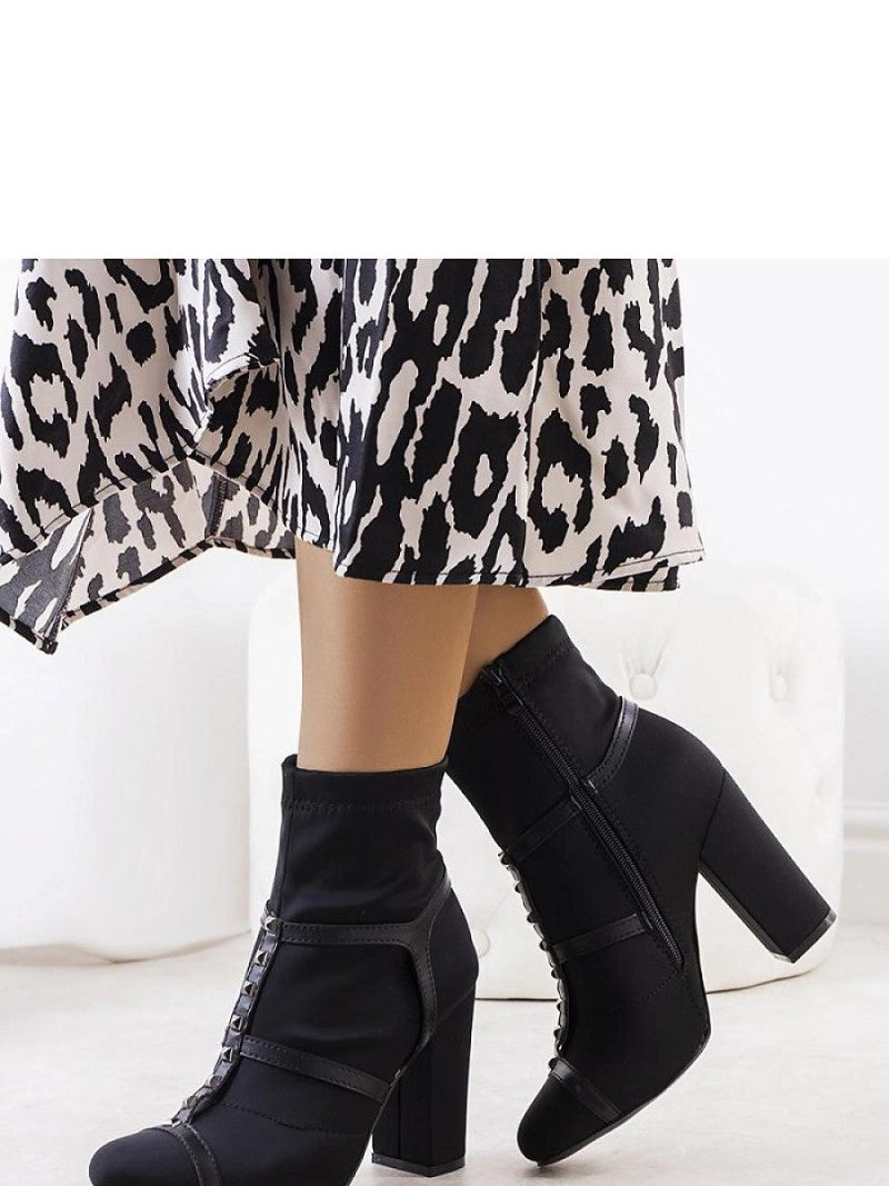 Botine cu toc Solea, Model 204851, Negru - material pânză  Înălţimea tocului 10 cm