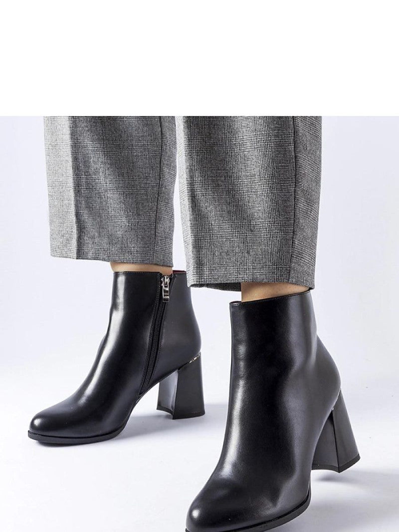 Botine cu toc Solea, Model 205849, Negru - material Zam din piele ecologică  Înălţimea tocului 8 cm