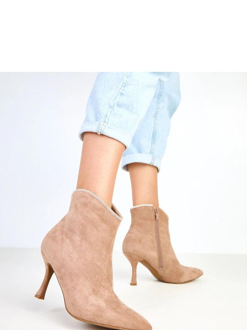 Botine cu toc Solea, Model 217907, Bej - material piele artificiala piele  Footbed pânză  Înălţimea carâmbului 12 cm Înălţimea tocului 8.5 cm