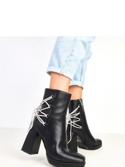 Botine cu toc Solea, Model 217912, Negru - material imitație de piele  Footbed pânză  Înălţimea carâmbului 15.5 cm Înălţimea tocului 10 cm Înălţimea platformei 2 cm