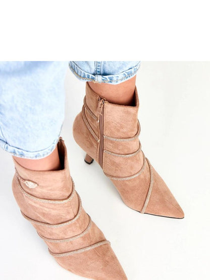 Botine cu toc Solea, Model 217923, Bej - material piele ecologicã din suede  Footbed pânză  Înălţimea carâmbului 15.5 cm Înălţimea tocului 9 cm