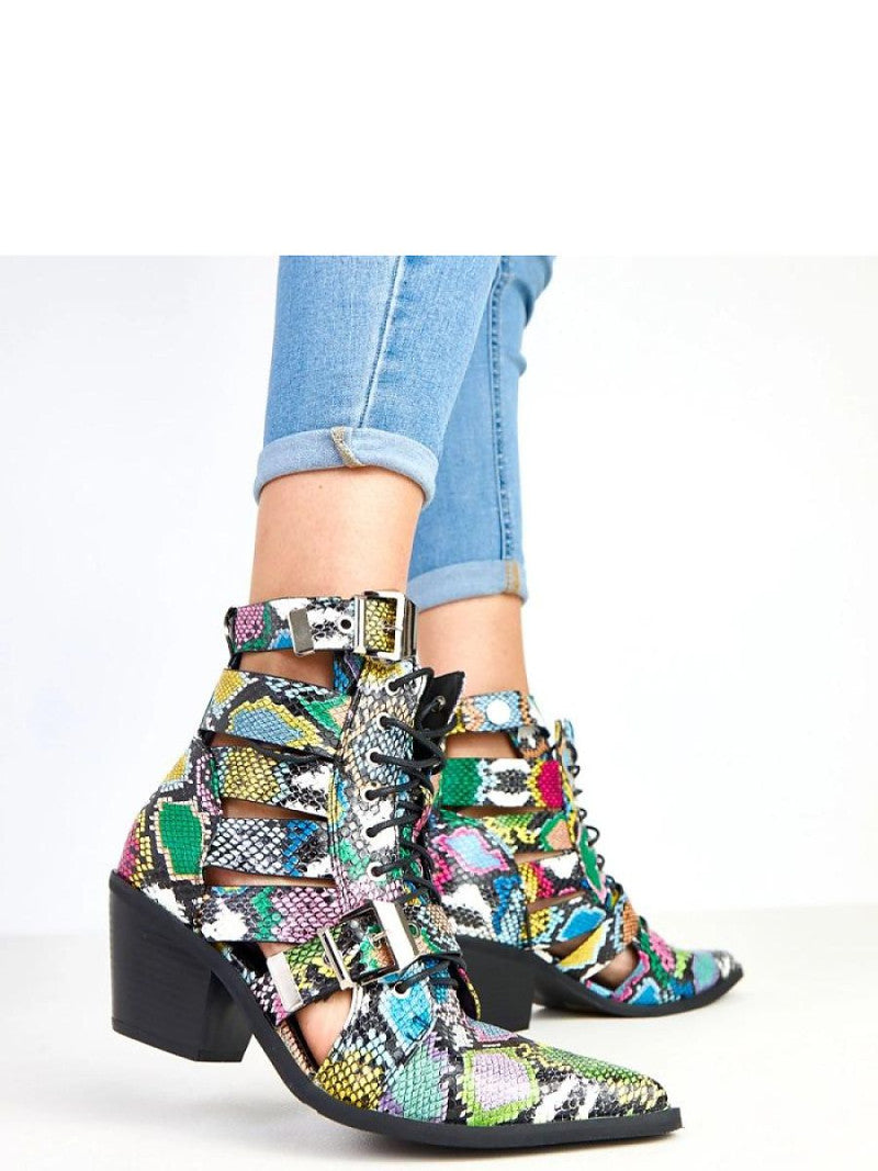 Botine cu toc Solea, Model 217930, Multicolor - material imitație de piele  Footbed pânză  Înălţimea carâmbului 14 cm Înălţimea tocului 7.5 cm