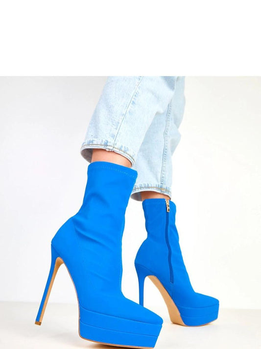 Botine cu toc Solea, Model 217957, Albastru - material Satin  Footbed pânză  Înălţimea carâmbului 16 cm Înălţimea tocului 15.5 cm Înălţimea platformei 4.5 cm