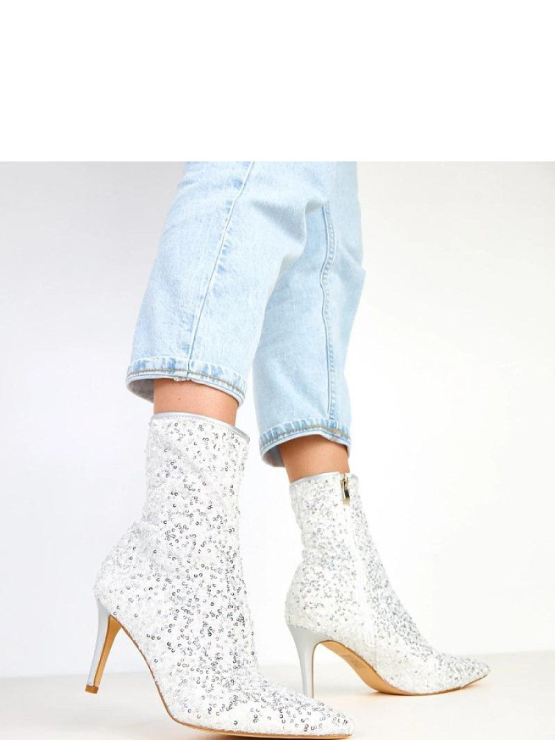 Botine cu toc Solea, Model 218359, Gri - material pânză  Footbed pânză  Înălţimea carâmbului 18 cm Înălţimea tocului 8.5 cm