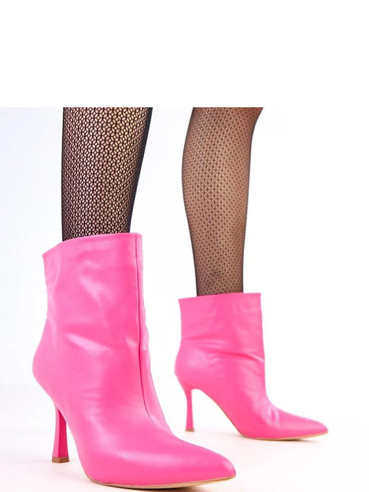 Botine cu toc Solea, Model 218543, Roz - material imitație de piele  Footbed pânză  Înălţimea carâmbului 13 cm Înălţimea tocului 9 cm