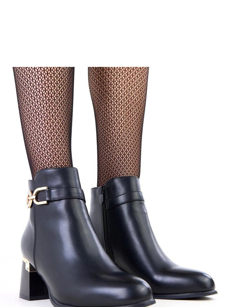 Botine cu toc Solea, Model 218814, Negru - material imitație de piele  Footbed pânză  Înălţimea carâmbului 18 cm Înălţimea tocului 6.5 cm