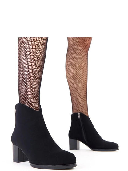 Botine cu toc Solea, Model 218816, Negru - material imitație de piele  Footbed pânză  Înălţimea carâmbului 17.5 cm Înălţimea tocului 5.5 cm