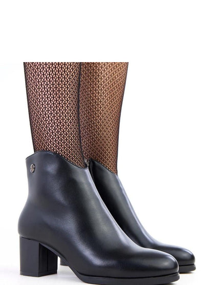 Botine cu toc Solea, Model 218817, Negru - material imitație de piele  Footbed pânză  Înălţimea carâmbului 17.5 cm Înălţimea tocului 5.5 cm