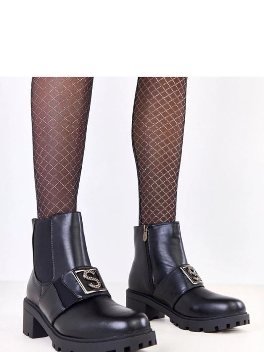 Botine cu toc Solea, Model 219409, Negru - material imitație de piele  Footbed plastic  Înălţimea carâmbului 13 cm Înălţimea tocului 5.5 cm