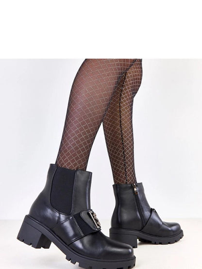 Botine cu toc Solea, Model 219409, Negru - material imitație de piele  Footbed plastic  Înălţimea carâmbului 13 cm Înălţimea tocului 5.5 cm