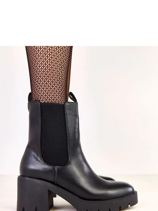 Botine cu toc Solea, Model 219954, Negru - material imitație de piele  Footbed pânză  Înălţimea carâmbului 16 cm Înălţimea tocului 7.5 cm