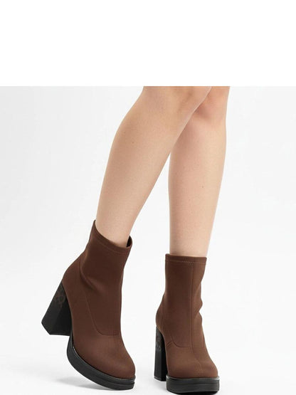 Botine cu toc Solea, Model 222036, Maro - material piele artificiala piele  Footbed pânză  Înălţimea carâmbului 14 cm Înălţimea tocului 9.5 cm