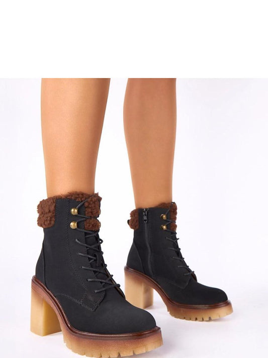 Botine cu toc Solea, Model 222347, Negru - material piele artificiala piele  Footbed pânză  Înălţimea carâmbului 13 cm Înălţimea tocului 9 cm