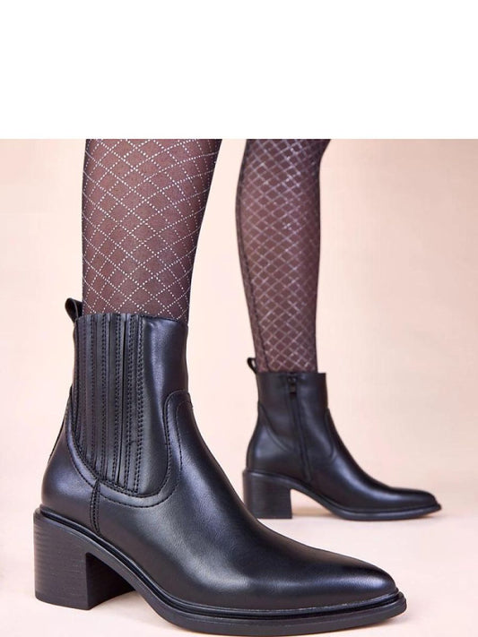 Botine cu toc Solea, Model 222368, Negru - material imitație de piele  Footbed pânză  Înălţimea carâmbului 13 cm Înălţimea tocului 7 cm