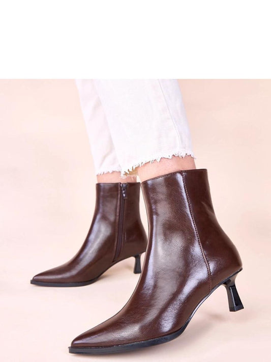 Botine cu toc Solea, Model 222369, Maro - material imitație de piele  Footbed pânză  Înălţimea carâmbului 14.5 cm Înălţimea tocului 5 cm