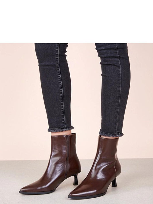 Botine cu toc Solea, Model 222369, Maro - material imitație de piele  Footbed pânză  Înălţimea carâmbului 14.5 cm Înălţimea tocului 5 cm