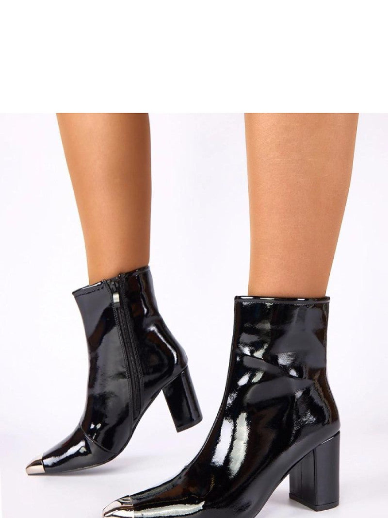 Botine cu toc Solea, Model 222898, Negru - material imitație de piele  Footbed pânză  Înălţimea carâmbului 14 cm Înălţimea tocului 8 cm