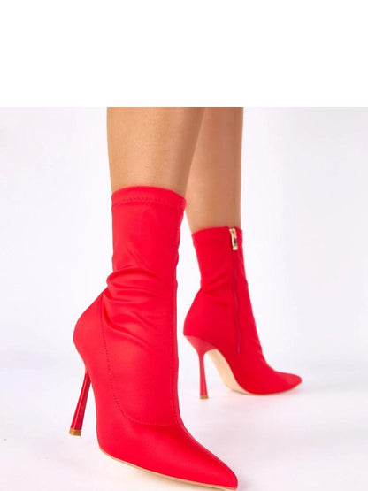 Botine cu toc Solea, Model 222901, Roşu - material Satin  Footbed pânză  Înălţimea carâmbului 16.5 cm Înălţimea tocului 10.5 cm