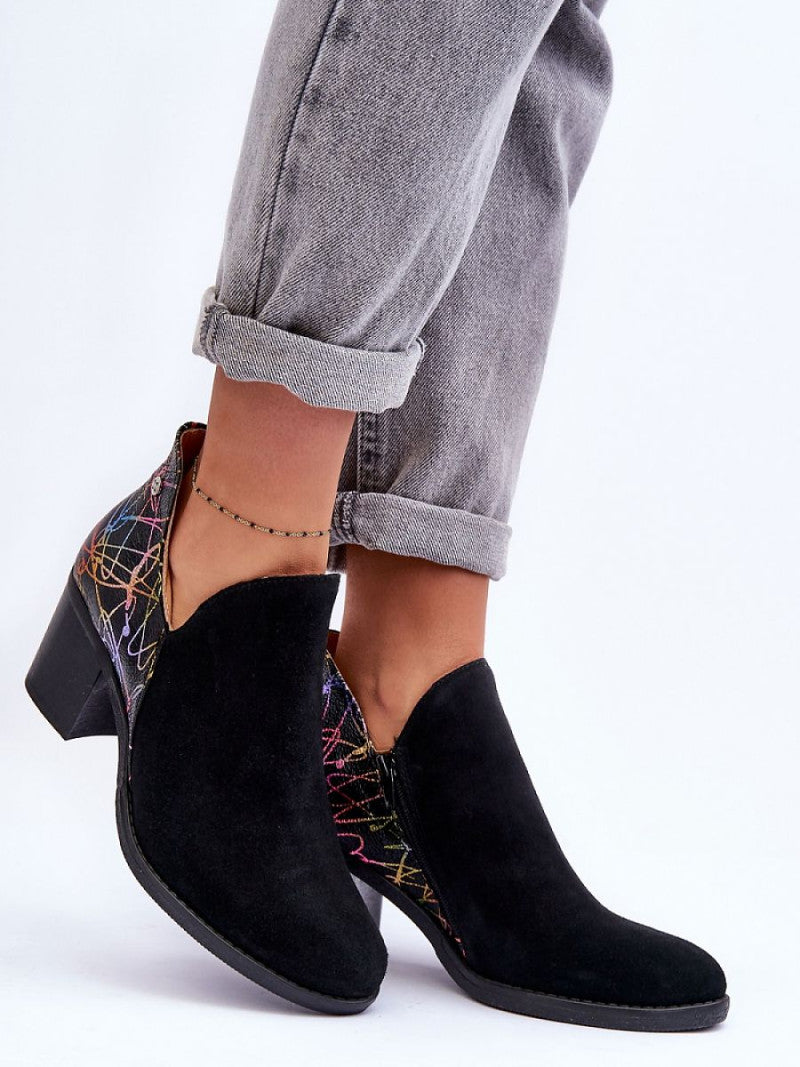 Botine cu toc Step in style, Model 183998, Negru - material piele nubuc naturală  Footbed piele naturala  Înălţimea carâmbului 10 cm Înălţimea tocului 10 cm