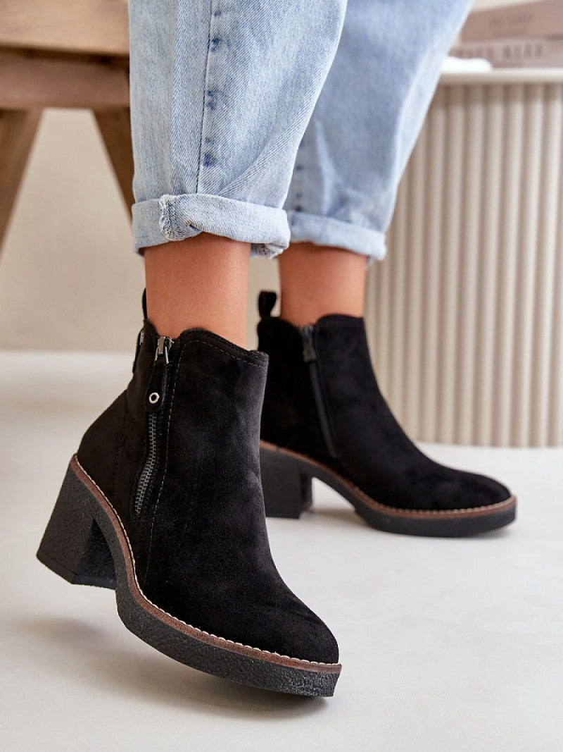 Botine cu toc Step in style, Model 199079, Negru - material piele artificiala piele  Căptușeală pătură de pantofi  Footbed pătură de pantofi  Înălţimea carâmbului 11 cm Înălţimea tocului 8 cm