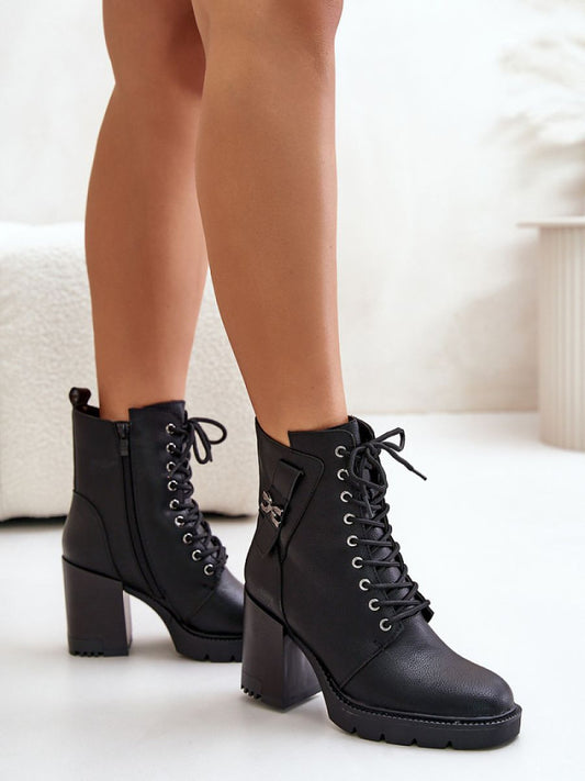 Botine cu toc Step in style, Model 201004, Negru - material imitație de piele  Căptușeală pătură de pantofi  Footbed pătură de pantofi  Înălţimea carâmbului 15.5 cm Înălţimea tocului 9.5 cm