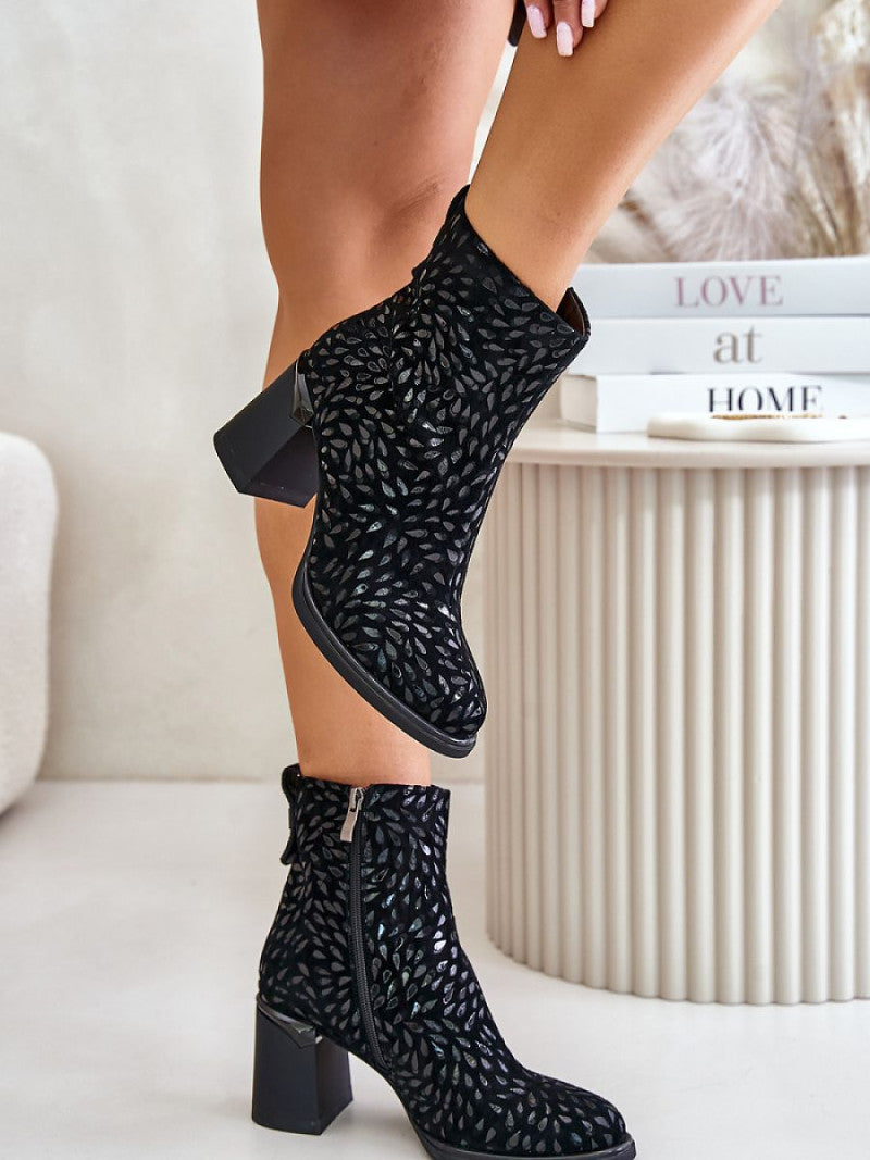 Botine cu toc Step in style, Model 201527, Negru - material piele naturala  Căptușeală pătură de pantofi  Footbed pătură de pantofi  Înălţimea carâmbului 13 cm Înălţimea tocului 7.5 cm