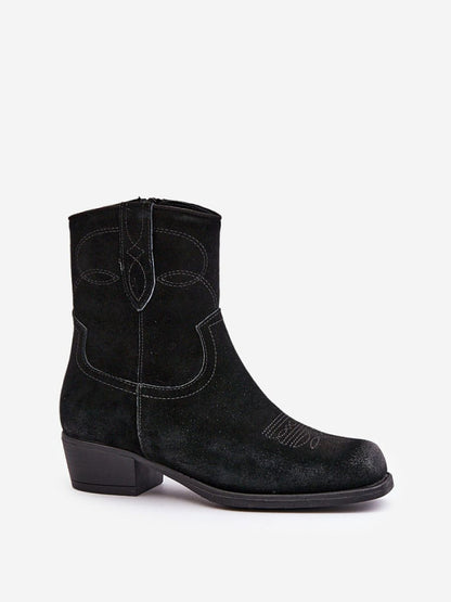 Botine cu toc Step in style, Model 201694, Negru - material piele naturală de căprioară  Căptușeală pătură de pantofi  Footbed pătură de pantofi  Înălţimea carâmbului 16.5 cm Înălţimea tocului 4.5 cm